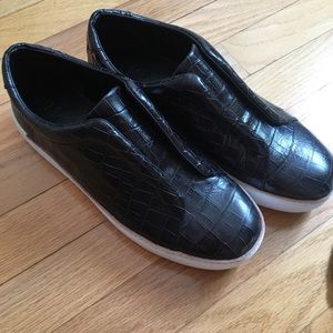 M4D3 brand New black flatform sneakers